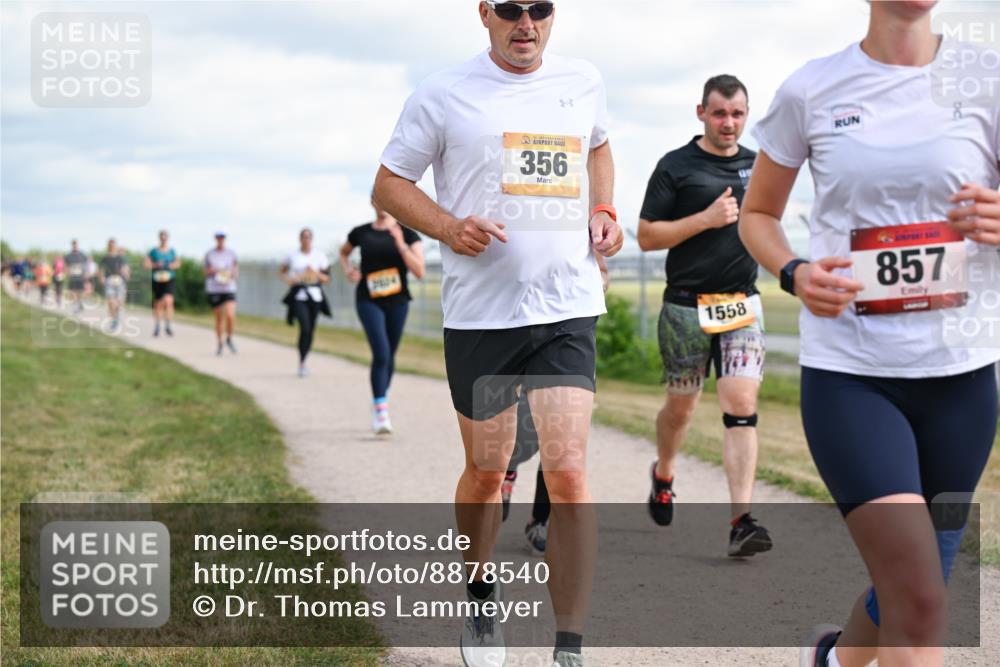 14.09.2025 - Airport Race Dr. Thomas Lammeyer http://msf.ph/oto/8878540 14.09.2025 12:26:21 Laufen 2604, 356, 1558, 857 meine-sportfotos.de