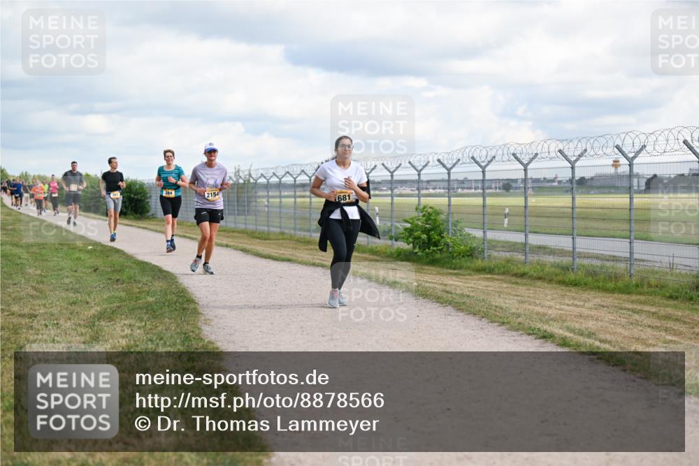 14.09.2025 - Airport Race Dr. Thomas Lammeyer http://msf.ph/oto/8878566 14.09.2025 12:26:25 Laufen 2154, 681 meine-sportfotos.de