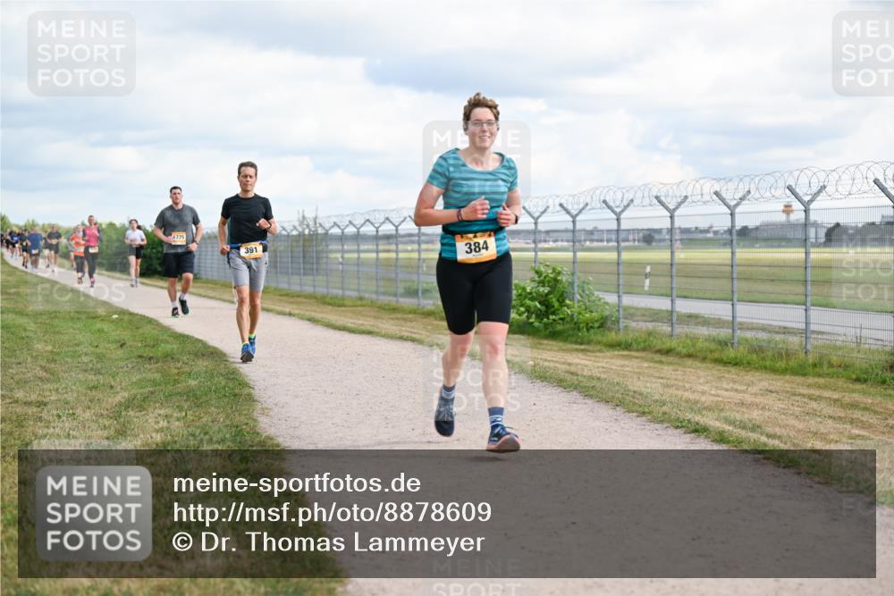 14.09.2025 - Airport Race Dr. Thomas Lammeyer http://msf.ph/oto/8878609 14.09.2025 12:26:30 Laufen 4775, 391, 384 meine-sportfotos.de