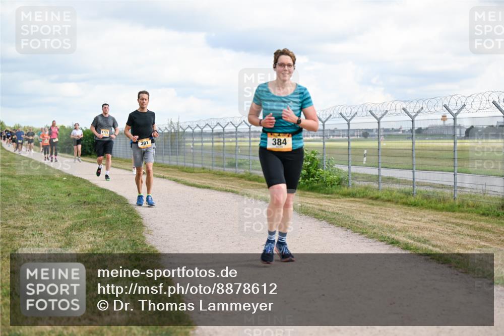 14.09.2025 - Airport Race Dr. Thomas Lammeyer http://msf.ph/oto/8878612 14.09.2025 12:26:31 Laufen 1775, 391, 384 meine-sportfotos.de