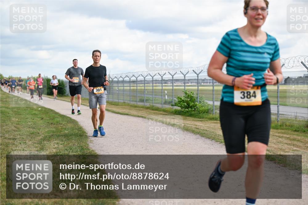 14.09.2025 - Airport Race Dr. Thomas Lammeyer http://msf.ph/oto/8878624 14.09.2025 12:26:32 Laufen 775, 391, 384 meine-sportfotos.de
