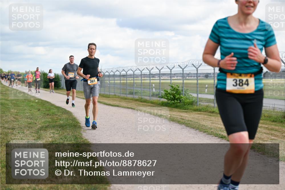 14.09.2025 - Airport Race Dr. Thomas Lammeyer http://msf.ph/oto/8878627 14.09.2025 12:26:32 Laufen 1775, 391, 384 meine-sportfotos.de