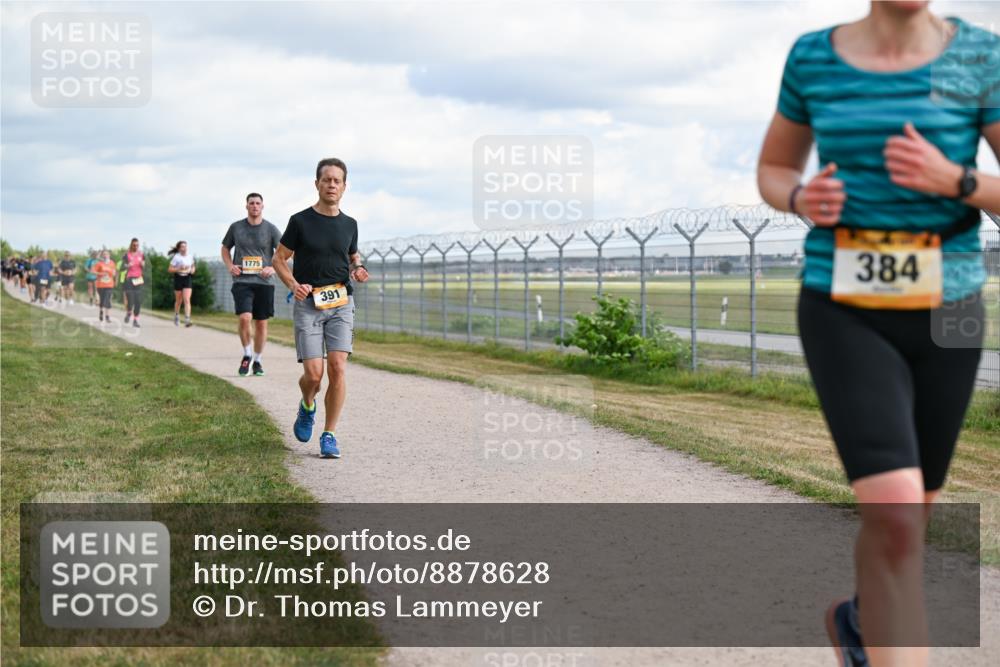 14.09.2025 - Airport Race Dr. Thomas Lammeyer http://msf.ph/oto/8878628 14.09.2025 12:26:32 Laufen 1775, 391, 384 meine-sportfotos.de