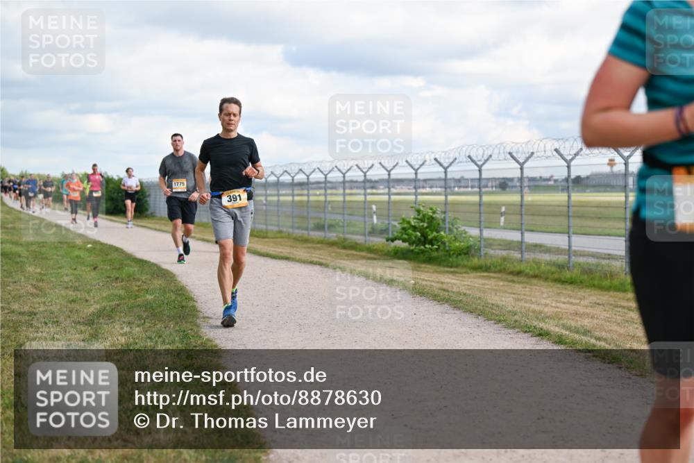 14.09.2025 - Airport Race Dr. Thomas Lammeyer http://msf.ph/oto/8878630 14.09.2025 12:26:33 Laufen 391 meine-sportfotos.de