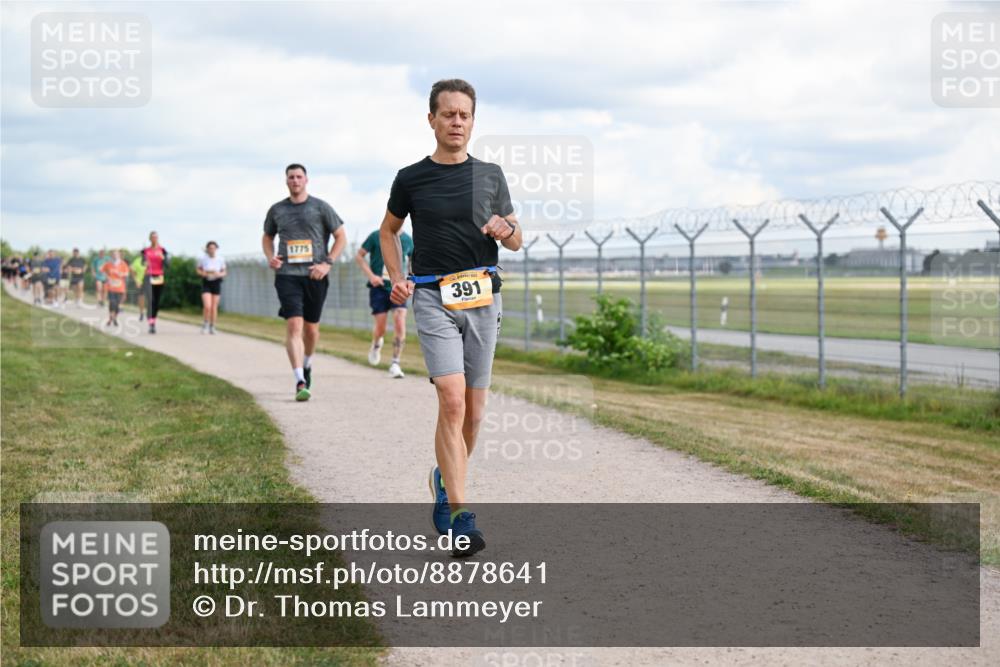 14.09.2025 - Airport Race Dr. Thomas Lammeyer http://msf.ph/oto/8878641 14.09.2025 12:26:34 Laufen 1775, 391 meine-sportfotos.de