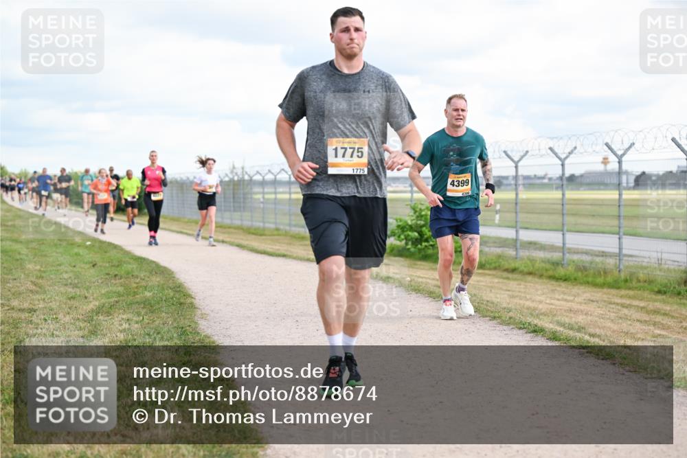 14.09.2025 - Airport Race Dr. Thomas Lammeyer http://msf.ph/oto/8878674 14.09.2025 12:26:38 Laufen 1775, 1775, 4399, 4399 meine-sportfotos.de