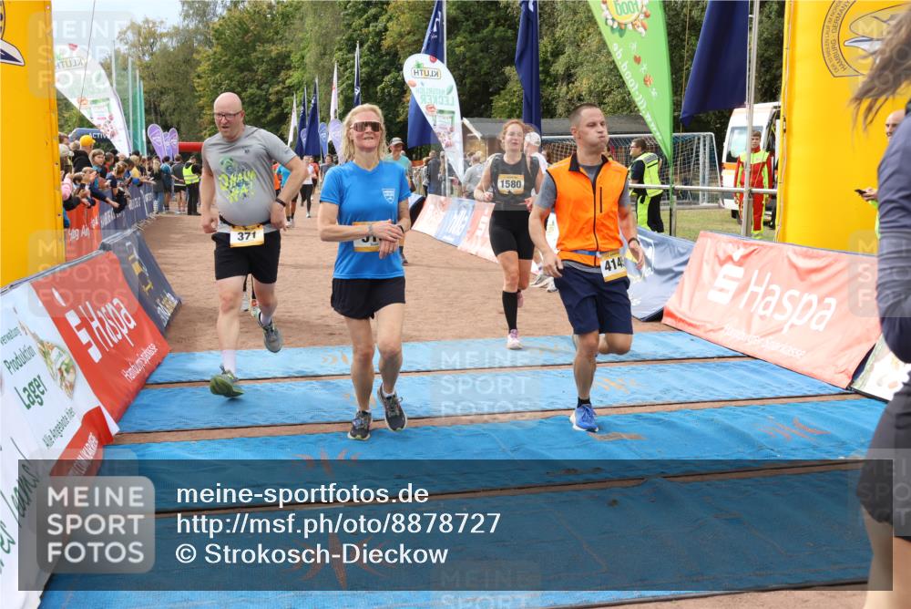 14.09.2025 - Airport Race Strokosch-Dieckow http://msf.ph/oto/8878727 14.09.2025 12:38:22 Ziel 371, 379, 403, 516, 534, 647, 1167, 1241, 1340, 1541, 1580, 1607, 1732, 1774, 4054, 4145 meine-sportfotos.de