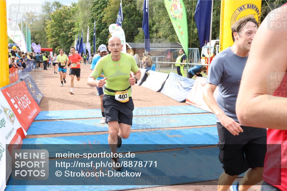 14.09.2025 - Airport Race Strokosch-Dieckow http://msf.ph/oto/8878771 14.09.2025 12:38:27 Ziel 194, 289, 379, 403, 647, 1167, 1241, 1340, 1532, 1580, 1607, 1732, 1774, 4054 meine-sportfotos.de