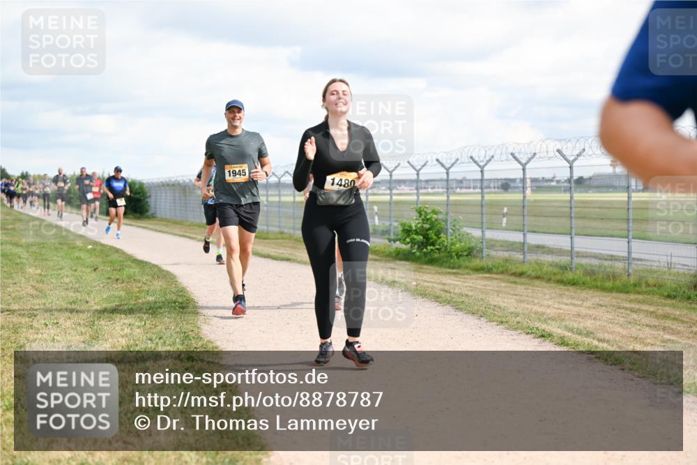 14.09.2025 - Airport Race Dr. Thomas Lammeyer http://msf.ph/oto/8878787 14.09.2025 12:26:57 Laufen 1945, 1480 meine-sportfotos.de