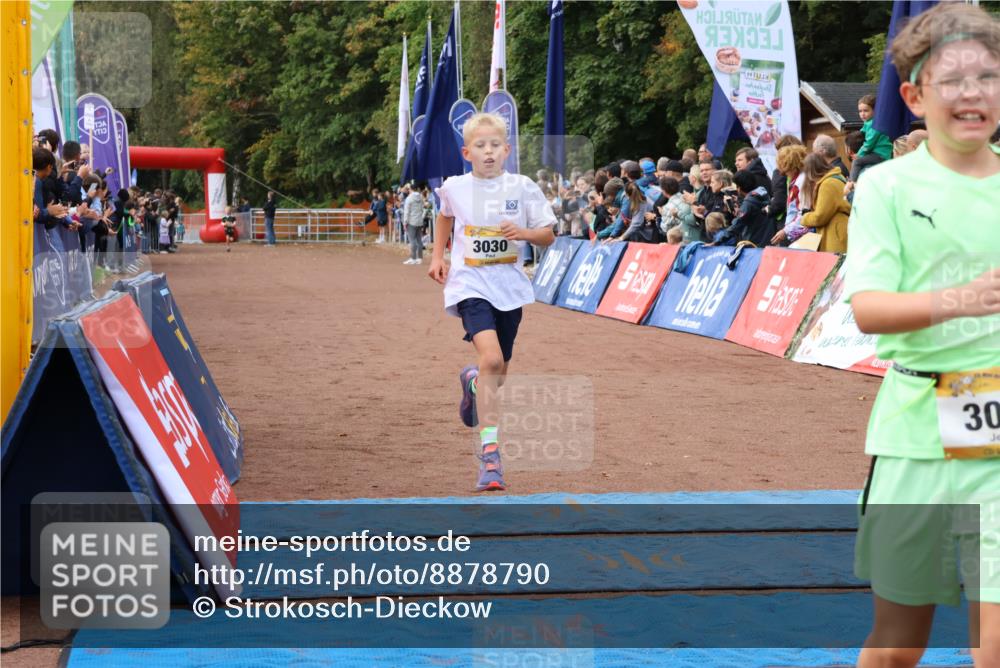 14.09.2025 - Airport Race Strokosch-Dieckow http://msf.ph/oto/8878790 14.09.2025 10:06:39 Ziel 3012, 3030 meine-sportfotos.de