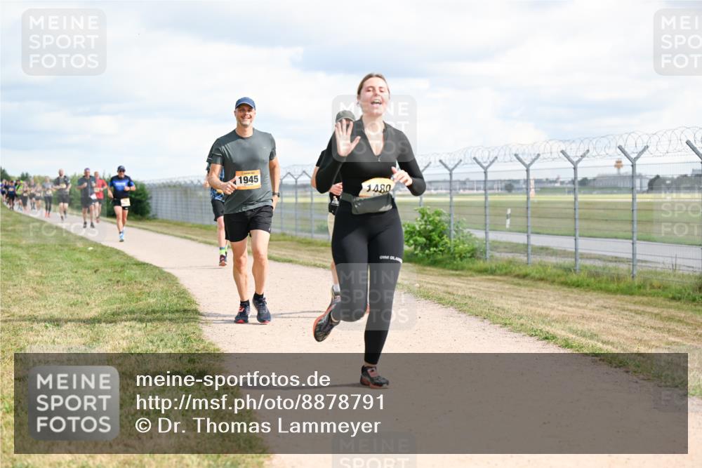 14.09.2025 - Airport Race Dr. Thomas Lammeyer http://msf.ph/oto/8878791 14.09.2025 12:26:57 Laufen 1945, 1480 meine-sportfotos.de