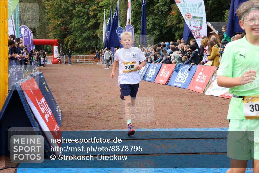 14.09.2025 - Airport Race Strokosch-Dieckow http://msf.ph/oto/8878795 14.09.2025 10:06:39 Ziel 3012, 3030 meine-sportfotos.de