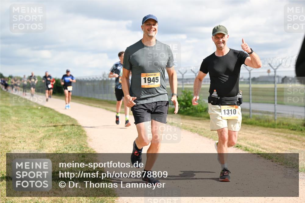 14.09.2025 - Airport Race Dr. Thomas Lammeyer http://msf.ph/oto/8878809 14.09.2025 12:26:59 Laufen 1945, 1310 meine-sportfotos.de
