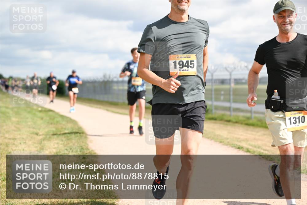 14.09.2025 - Airport Race Dr. Thomas Lammeyer http://msf.ph/oto/8878815 14.09.2025 12:27:00 Laufen 411, 1945, 1310 meine-sportfotos.de