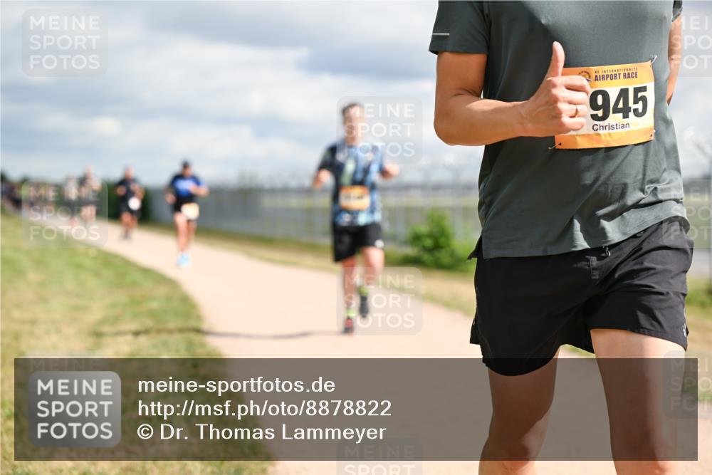14.09.2025 - Airport Race Dr. Thomas Lammeyer http://msf.ph/oto/8878822 14.09.2025 12:27:01 Laufen 42, 945 meine-sportfotos.de