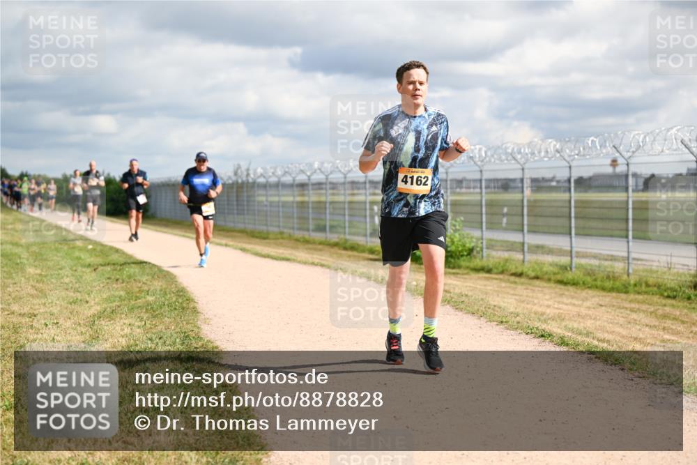 14.09.2025 - Airport Race Dr. Thomas Lammeyer http://msf.ph/oto/8878828 14.09.2025 12:27:01 Laufen 4162 meine-sportfotos.de