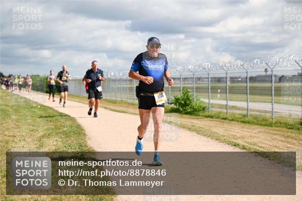 14.09.2025 - Airport Race Dr. Thomas Lammeyer http://msf.ph/oto/8878846 14.09.2025 12:27:06 Laufen 598 meine-sportfotos.de