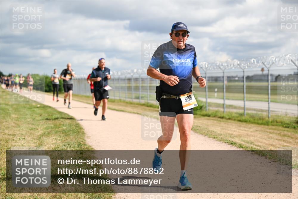 14.09.2025 - Airport Race Dr. Thomas Lammeyer http://msf.ph/oto/8878852 14.09.2025 12:27:06 Laufen 598, 598 meine-sportfotos.de