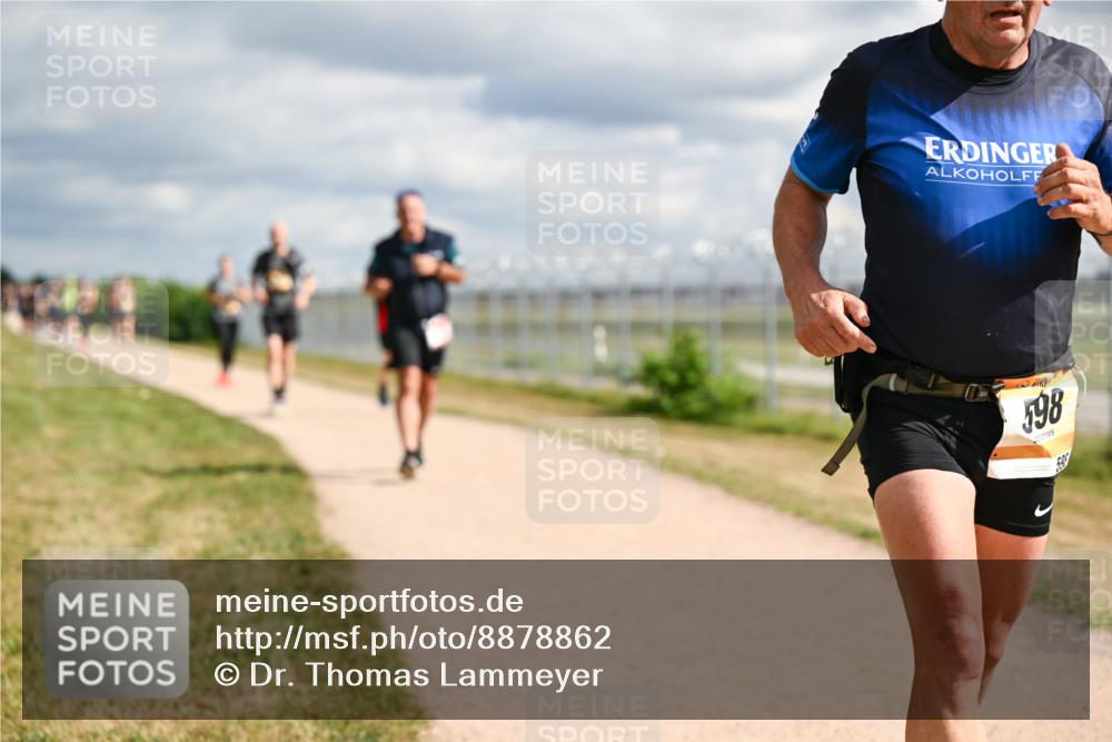 14.09.2025 - Airport Race Dr. Thomas Lammeyer http://msf.ph/oto/8878862 14.09.2025 12:27:07 Laufen 98 meine-sportfotos.de