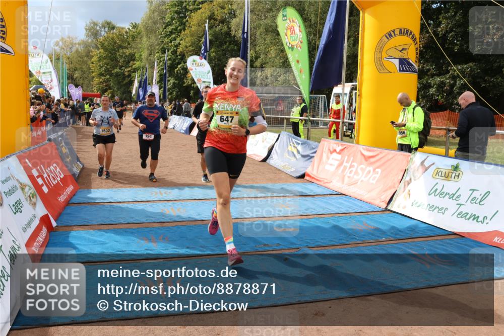 14.09.2025 - Airport Race Strokosch-Dieckow http://msf.ph/oto/8878871 14.09.2025 12:38:32 Ziel 194, 289, 506, 647, 1393, 1532, 1607, 1732, 1923, 1936, 4054, 4228 meine-sportfotos.de