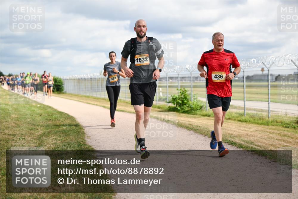 14.09.2025 - Airport Race Dr. Thomas Lammeyer http://msf.ph/oto/8878892 14.09.2025 12:27:12 Laufen 983, 1632, 436 meine-sportfotos.de