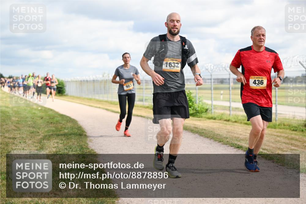 14.09.2025 - Airport Race Dr. Thomas Lammeyer http://msf.ph/oto/8878896 14.09.2025 12:27:13 Laufen 983, 1632, 436 meine-sportfotos.de