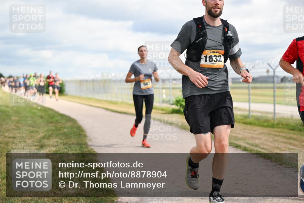 14.09.2025 - Airport Race Dr. Thomas Lammeyer http://msf.ph/oto/8878904 14.09.2025 12:27:14 Laufen 983, 1632 meine-sportfotos.de