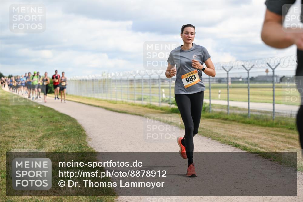 14.09.2025 - Airport Race Dr. Thomas Lammeyer http://msf.ph/oto/8878912 14.09.2025 12:27:15 Laufen 983 meine-sportfotos.de