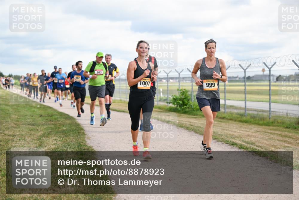 14.09.2025 - Airport Race Dr. Thomas Lammeyer http://msf.ph/oto/8878923 14.09.2025 12:27:24 Laufen 203, 1007, 999 meine-sportfotos.de