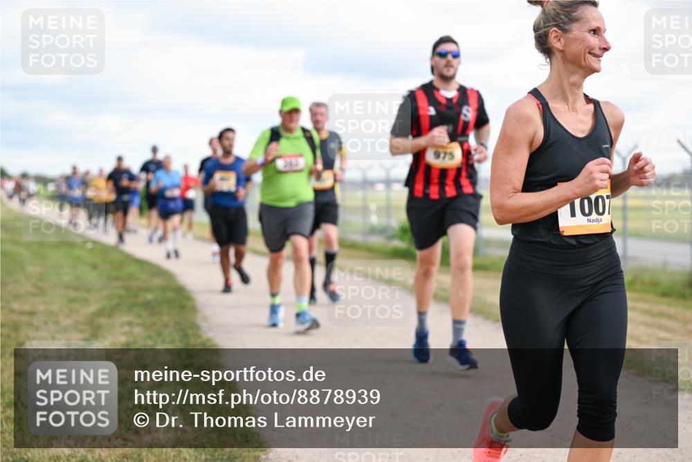 14.09.2025 - Airport Race Dr. Thomas Lammeyer http://msf.ph/oto/8878939 14.09.2025 12:27:25 Laufen 975, 1007 meine-sportfotos.de