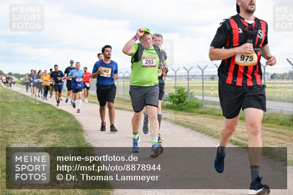 14.09.2025 - Airport Race Dr. Thomas Lammeyer http://msf.ph/oto/8878944 14.09.2025 12:27:26 Laufen 230, 962, 203, 87, 975 meine-sportfotos.de