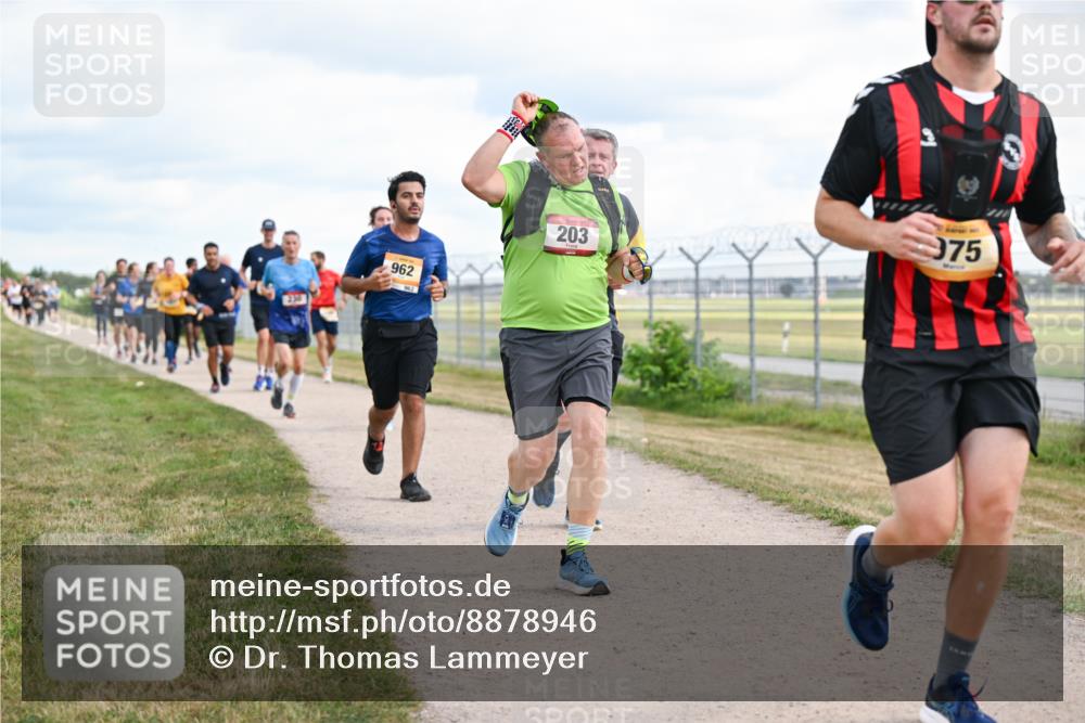 14.09.2025 - Airport Race Dr. Thomas Lammeyer http://msf.ph/oto/8878946 14.09.2025 12:27:26 Laufen 962, 203, 975 meine-sportfotos.de