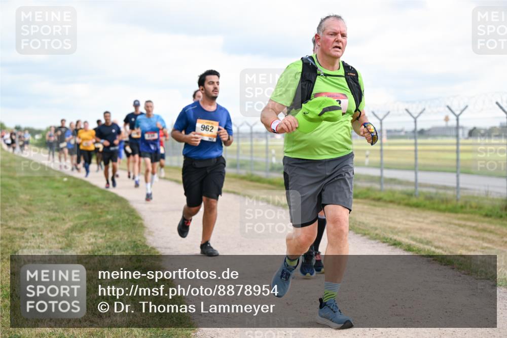 14.09.2025 - Airport Race Dr. Thomas Lammeyer http://msf.ph/oto/8878954 14.09.2025 12:27:27 Laufen 962 meine-sportfotos.de