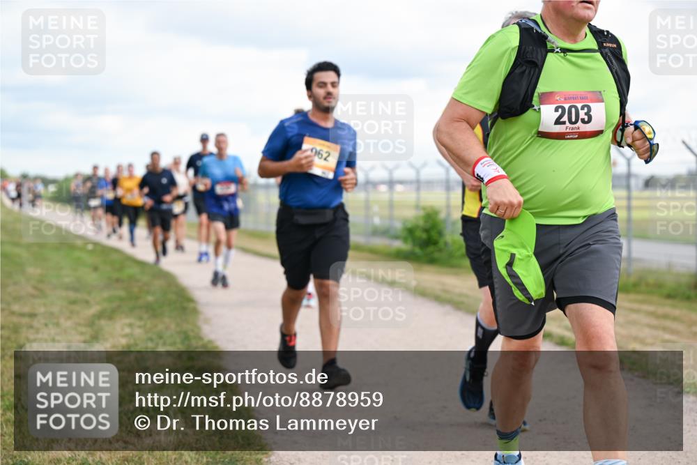 14.09.2025 - Airport Race Dr. Thomas Lammeyer http://msf.ph/oto/8878959 14.09.2025 12:27:28 Laufen 962, 203 meine-sportfotos.de