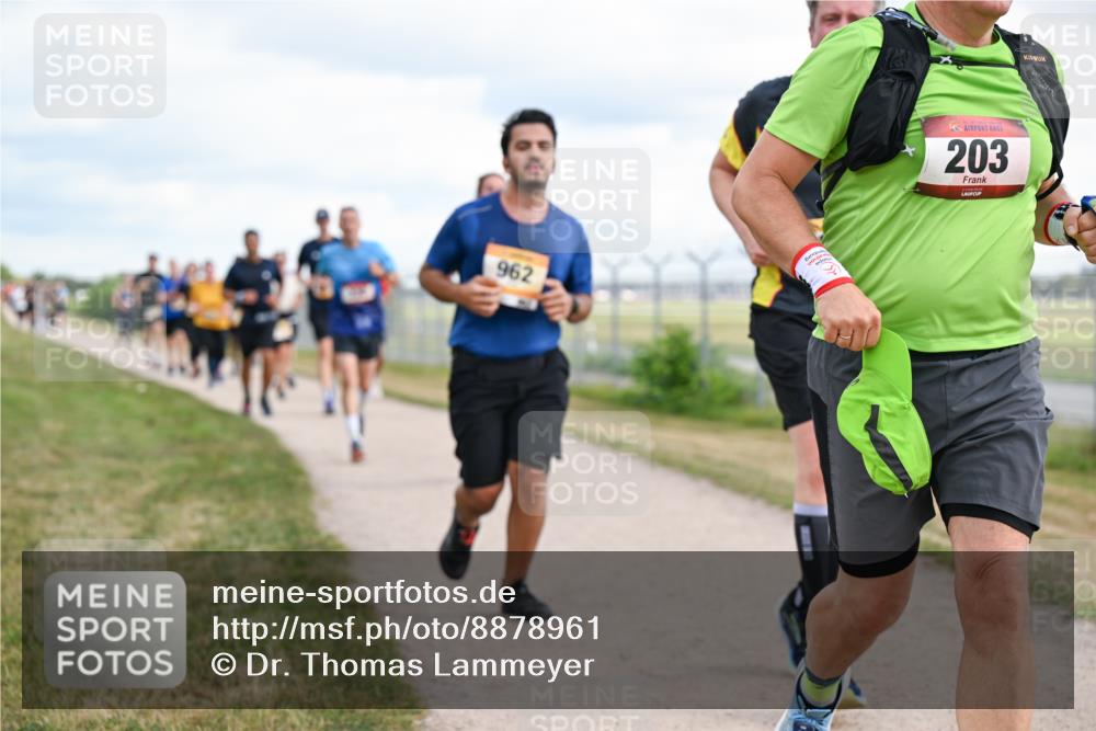 14.09.2025 - Airport Race Dr. Thomas Lammeyer http://msf.ph/oto/8878961 14.09.2025 12:27:28 Laufen 962, 203 meine-sportfotos.de