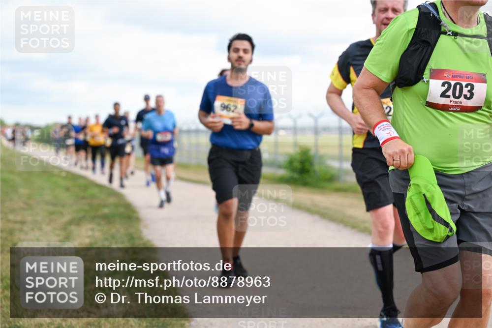14.09.2025 - Airport Race Dr. Thomas Lammeyer http://msf.ph/oto/8878963 14.09.2025 12:27:28 Laufen 962, 203 meine-sportfotos.de
