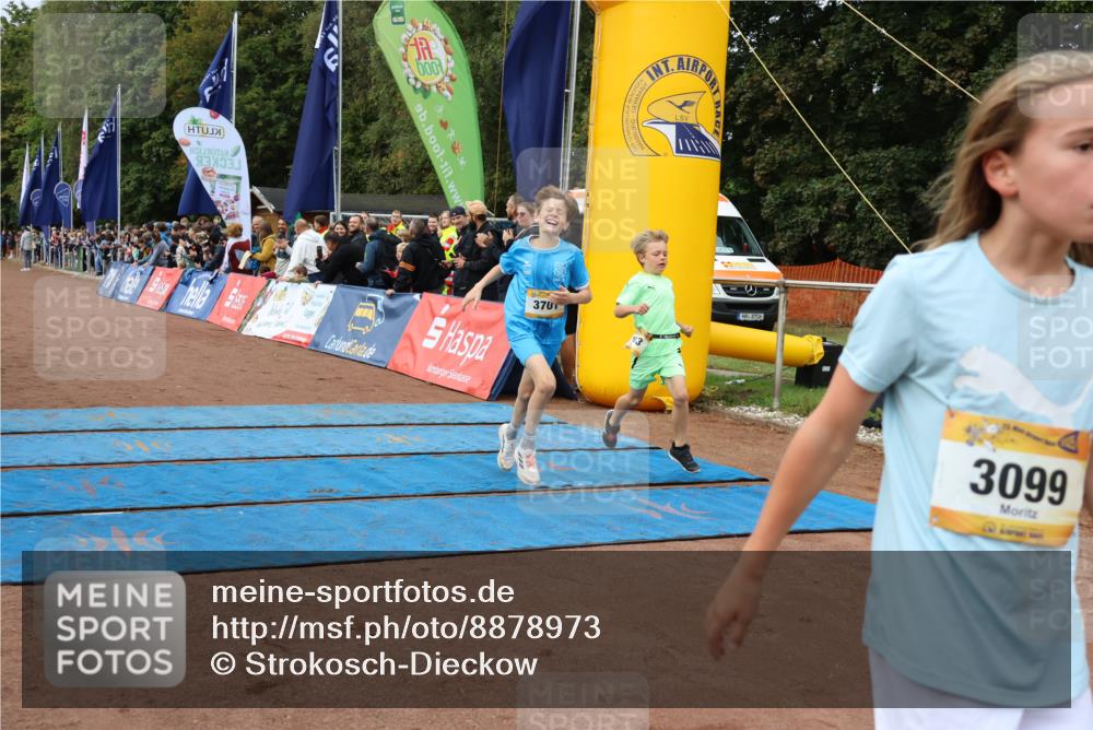 14.09.2025 - Airport Race Strokosch-Dieckow http://msf.ph/oto/8878973 14.09.2025 10:07:02 Ziel 3013, 3099, 3126, 3148, 3167, 3701 meine-sportfotos.de