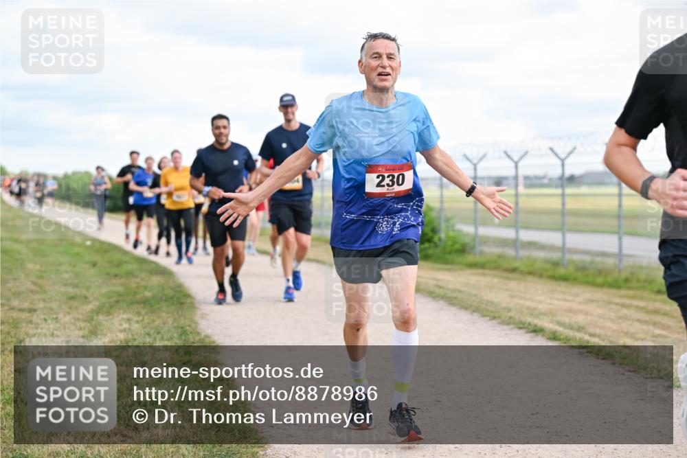 14.09.2025 - Airport Race Dr. Thomas Lammeyer http://msf.ph/oto/8878986 14.09.2025 12:27:31 Laufen 230 meine-sportfotos.de