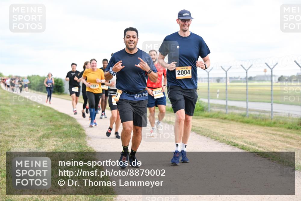 14.09.2025 - Airport Race Dr. Thomas Lammeyer http://msf.ph/oto/8879002 14.09.2025 12:27:33 Laufen 1017, 2002, 2004 meine-sportfotos.de