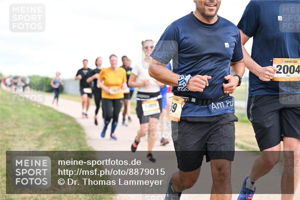 14.09.2025 - Airport Race Dr. Thomas Lammeyer http://msf.ph/oto/8879015 14.09.2025 12:27:34 Laufen 1009, 19, 2004 meine-sportfotos.de
