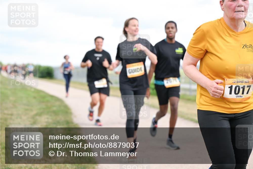 14.09.2025 - Airport Race Dr. Thomas Lammeyer http://msf.ph/oto/8879037 14.09.2025 12:27:37 Laufen 207, 12, 1017 meine-sportfotos.de