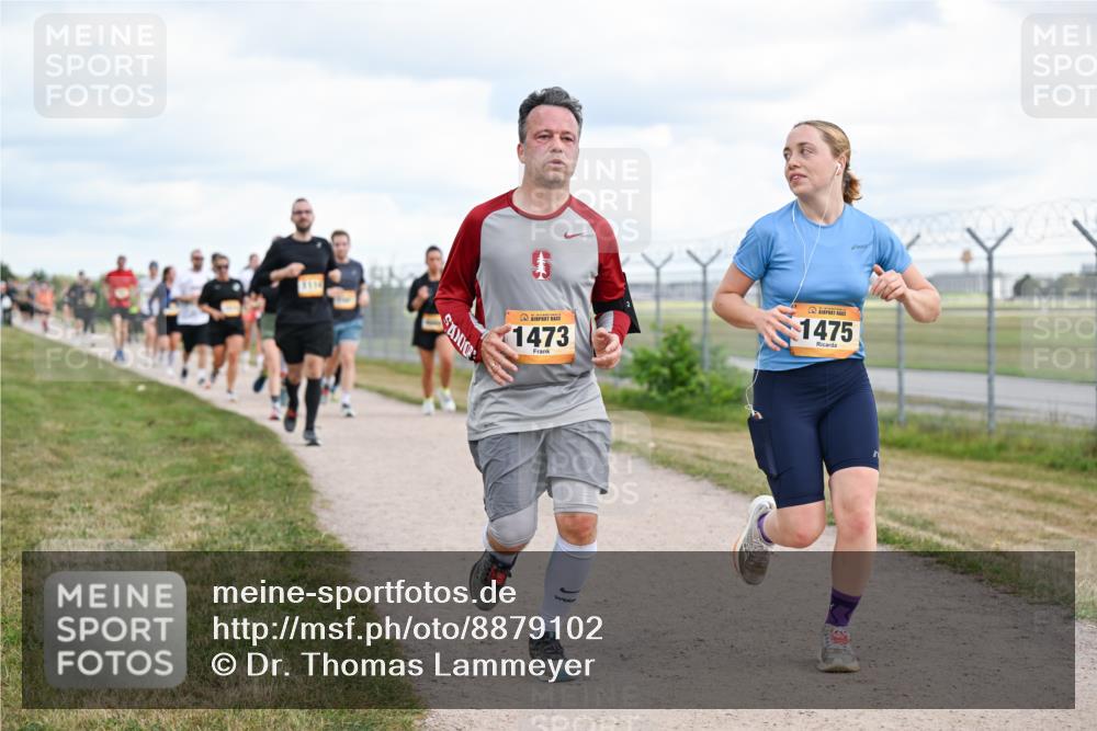 14.09.2025 - Airport Race Dr. Thomas Lammeyer http://msf.ph/oto/8879102 14.09.2025 12:27:52 Laufen 1473, 1475 meine-sportfotos.de