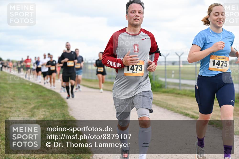 14.09.2025 - Airport Race Dr. Thomas Lammeyer http://msf.ph/oto/8879107 14.09.2025 12:27:52 Laufen 1473, 1475 meine-sportfotos.de