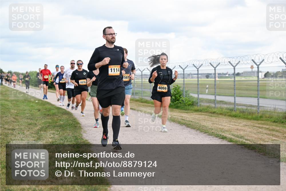 14.09.2025 - Airport Race Dr. Thomas Lammeyer http://msf.ph/oto/8879124 14.09.2025 12:27:54 Laufen 9, 1876, 1114, 1587, 4059 meine-sportfotos.de