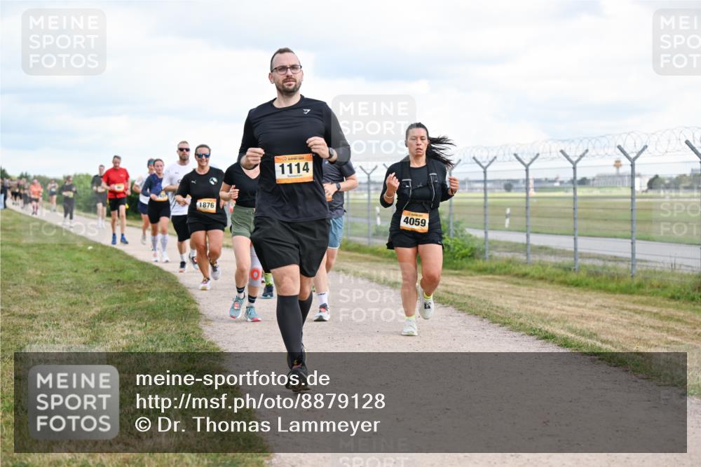 14.09.2025 - Airport Race Dr. Thomas Lammeyer http://msf.ph/oto/8879128 14.09.2025 12:27:55 Laufen 1876, 1114, 17, 4059 meine-sportfotos.de