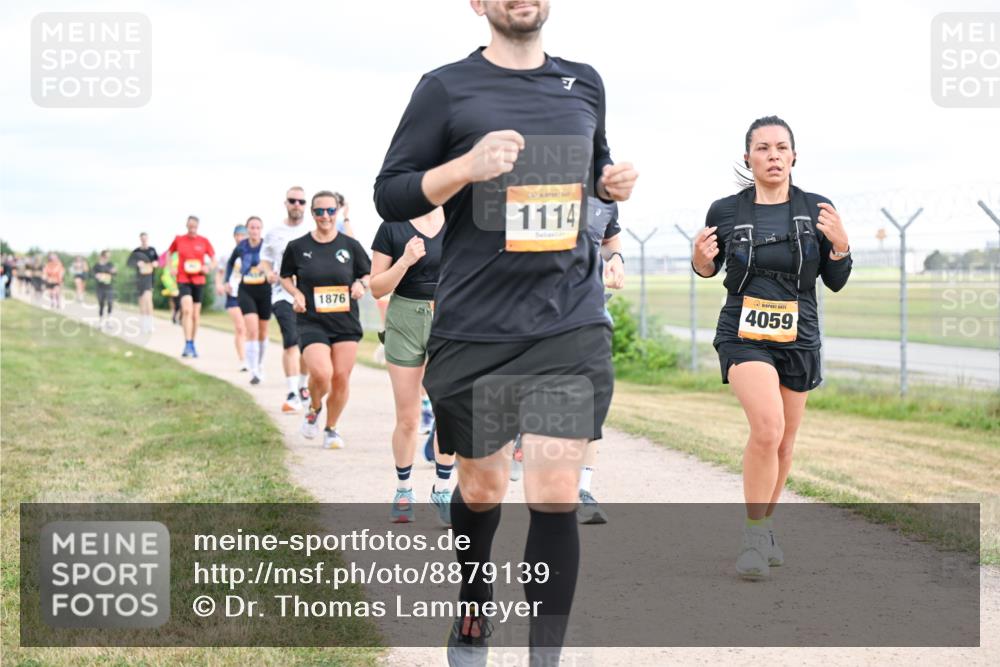 14.09.2025 - Airport Race Dr. Thomas Lammeyer http://msf.ph/oto/8879139 14.09.2025 12:27:56 Laufen 1876, 1114, 4059 meine-sportfotos.de