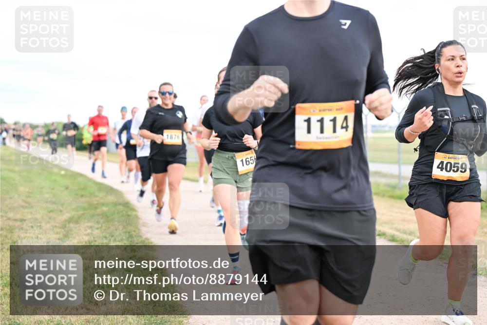 14.09.2025 - Airport Race Dr. Thomas Lammeyer http://msf.ph/oto/8879144 14.09.2025 12:27:56 Laufen 1876, 1656, 1114, 4059 meine-sportfotos.de