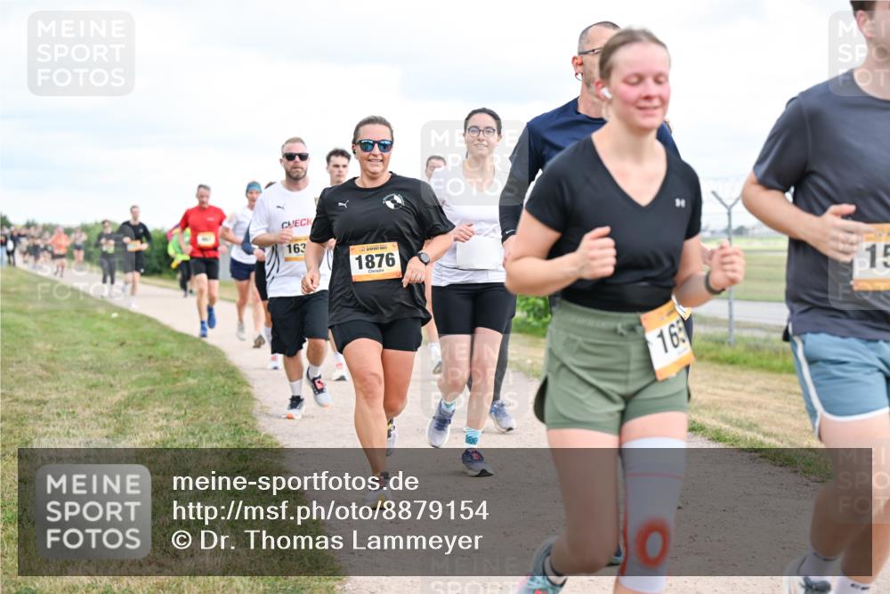 14.09.2025 - Airport Race Dr. Thomas Lammeyer http://msf.ph/oto/8879154 14.09.2025 12:27:58 Laufen 163, 1876, 165, 15 meine-sportfotos.de