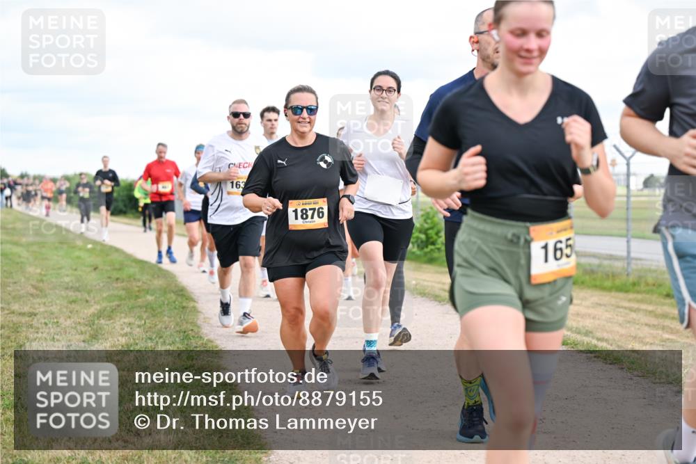 14.09.2025 - Airport Race Dr. Thomas Lammeyer http://msf.ph/oto/8879155 14.09.2025 12:27:58 Laufen 163, 1876, 165 meine-sportfotos.de