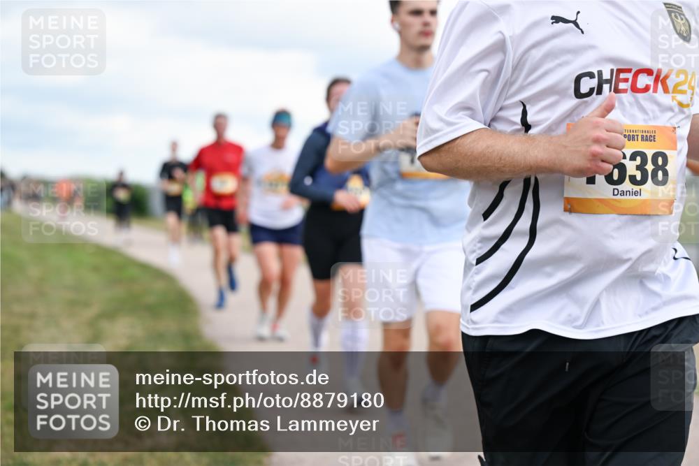 14.09.2025 - Airport Race Dr. Thomas Lammeyer http://msf.ph/oto/8879180 14.09.2025 12:28:01 Laufen 2, 638 meine-sportfotos.de